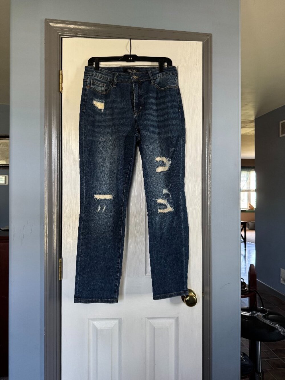 Judy Blue Size 9/29 Denim 5 Pocket Boyfriend Fit  Destoyed Jeans w/Patch JB88306